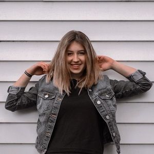 Meet your Posher, Priscilla